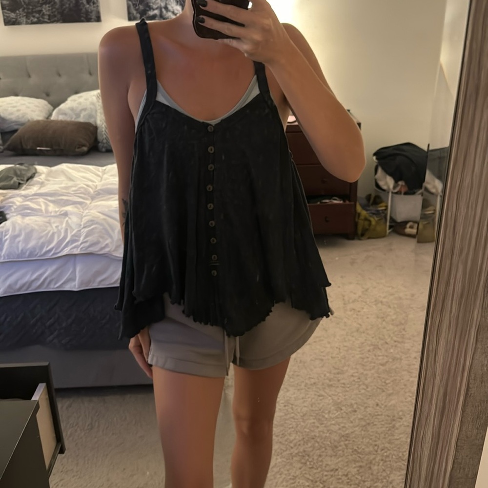 NWT button front tank